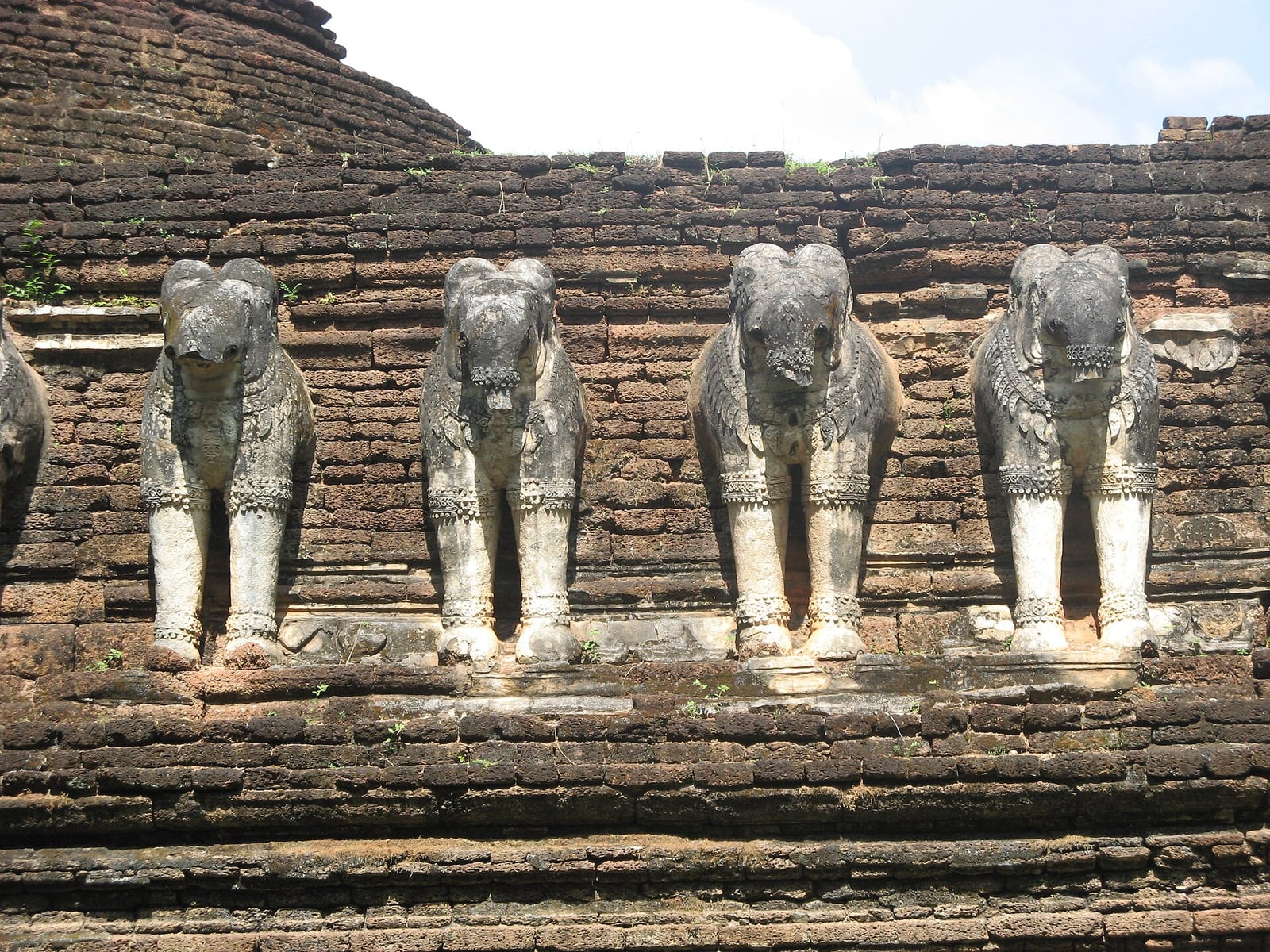 Kamphaeng Phet with Respect: Historic Parks Without Rushing the Ruins